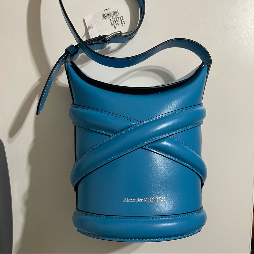 Alexander McQueen Curve Shoulder Bag (cerulean, new)